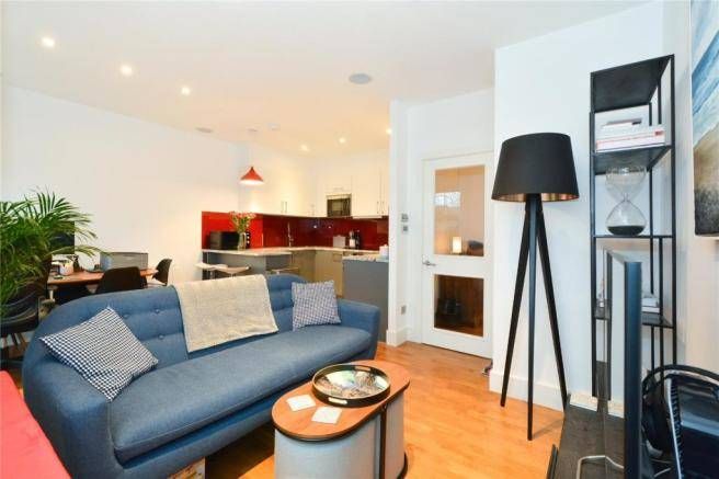 2 bed flat to rent in Grange Road, London SE1, £2,400 pcm