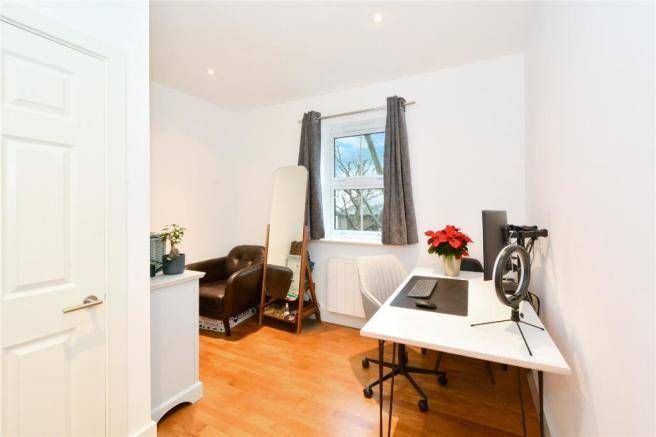 2 bed flat to rent in Grange Road, London SE1, £2,400 pcm