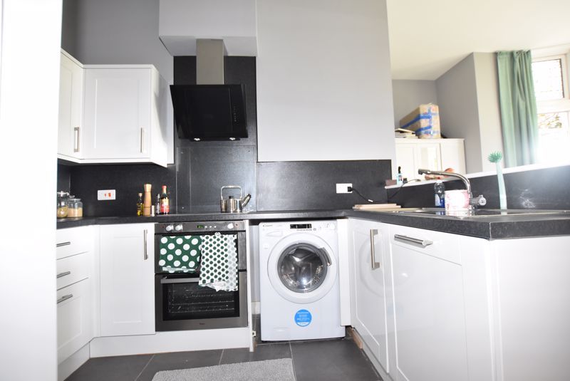 1 bed flat to rent in Vivian Avenue, Nottingham NG5, £750 pcm