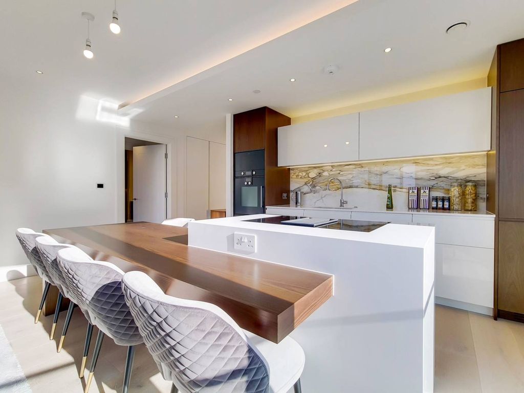New home, 2 bed flat for sale in Chelsea Island, Chelsea Harbour, London SW10, £1,500,000