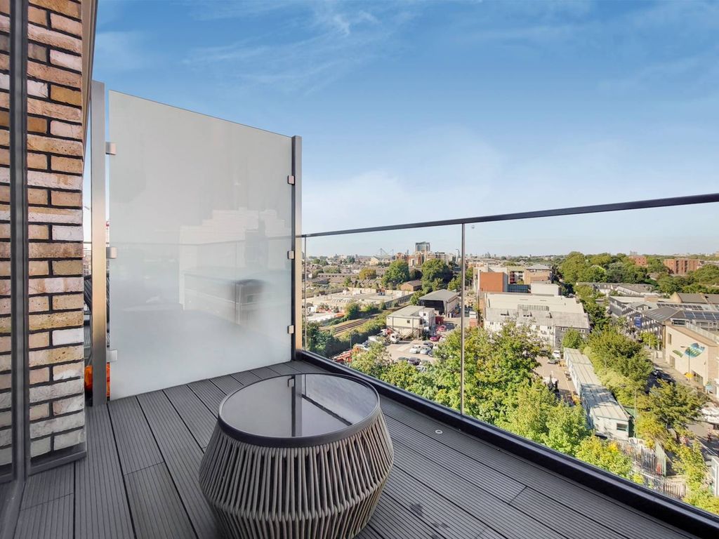 New home, 3 bed flat for sale in Chelsea Island, Chelsea Harbour, London SW10, £4,995,000