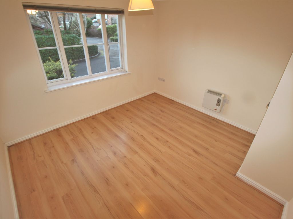 1 bed flat to rent in Aragorn Court, Guildford GU2, £1,300 pcm