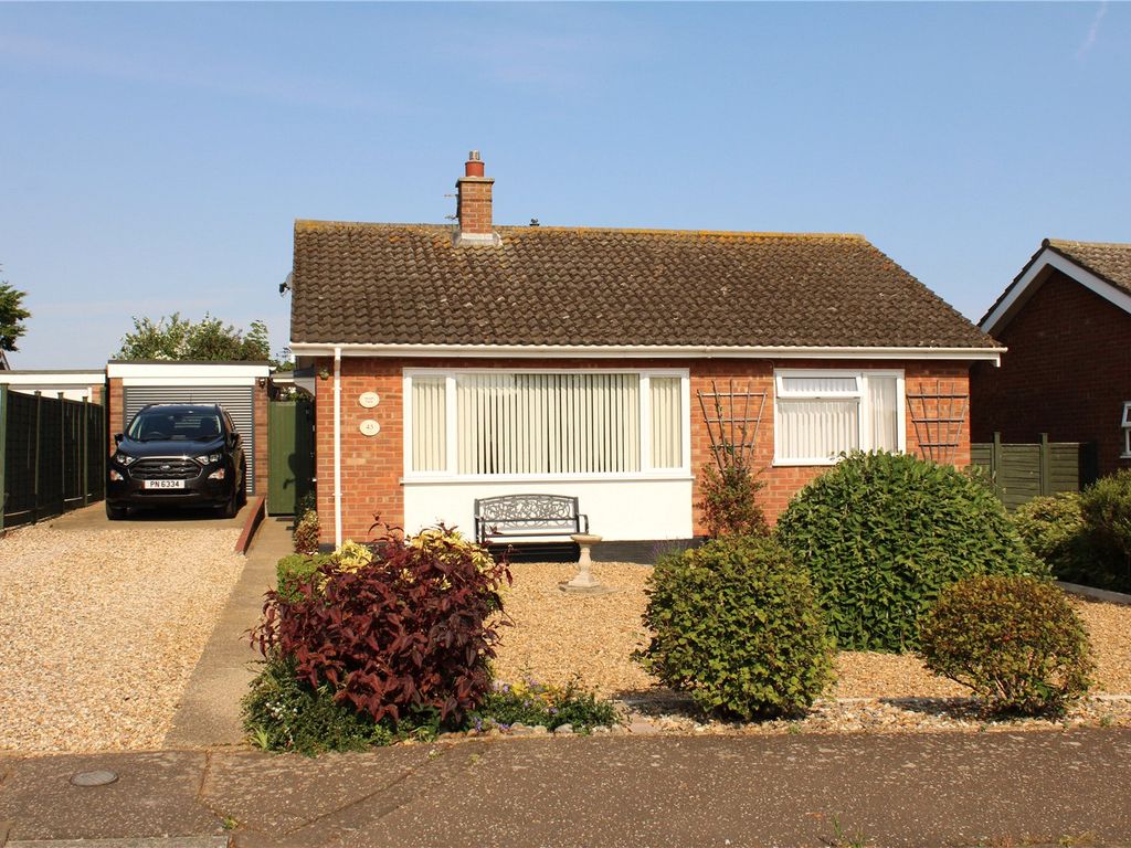 2 bed bungalow for sale in Priory Close, Beeston Regis, Sheringham, Norfolk NR26, £350,000