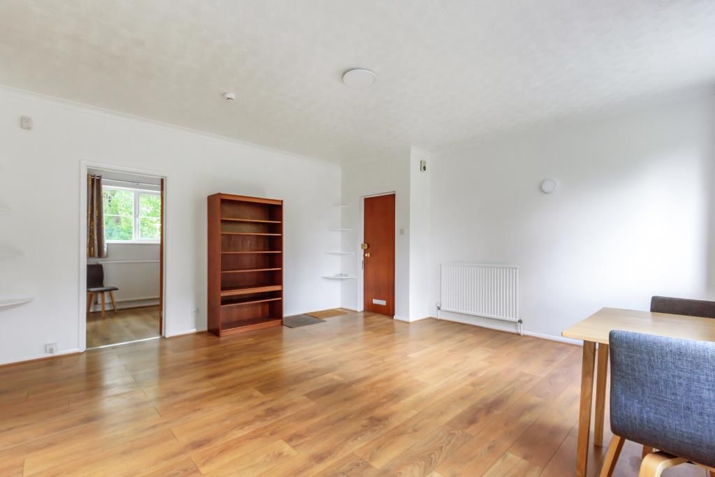 2 bed flat for sale in Mere Road, Upper Wolvecote, North Oxford OX2, £375,000