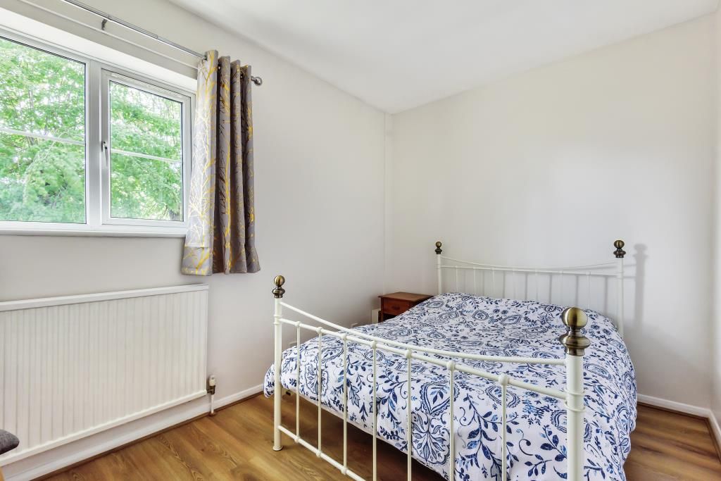 2 bed flat for sale in Mere Road, Upper Wolvecote, North Oxford OX2, £375,000