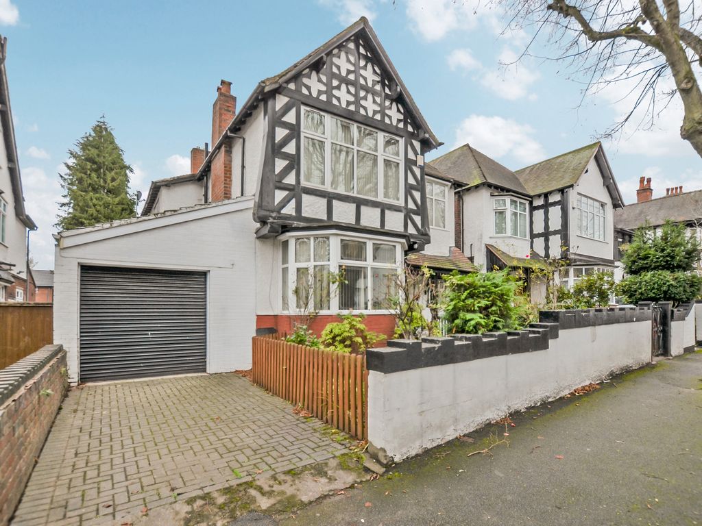 5 bed detached house for sale in Wye Cliff Road, Handsworth B20, £450,000