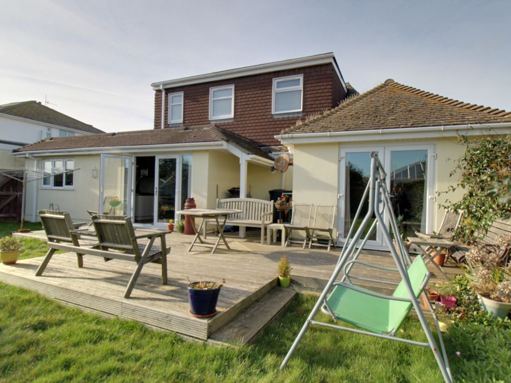 5 bed detached house for sale in Capel Avenue, Peacehaven BN10, £550,000