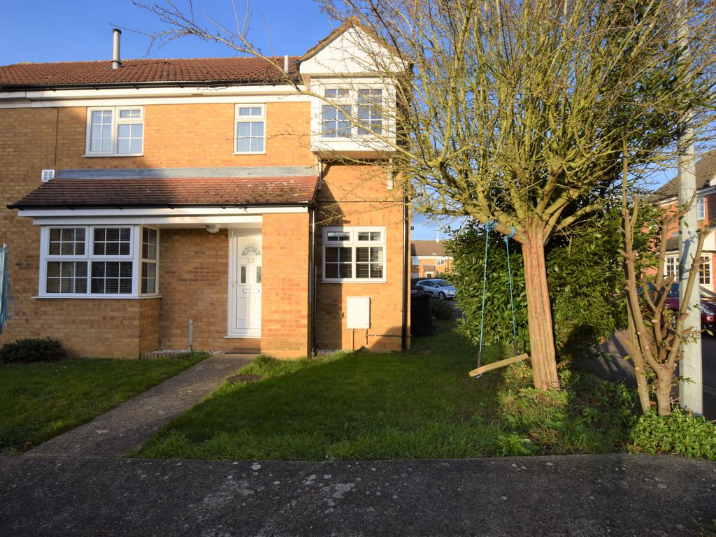 2 bed terraced house to rent in Chawston Close, Eaton Socon, St. Neots PE19, £995 pcm
