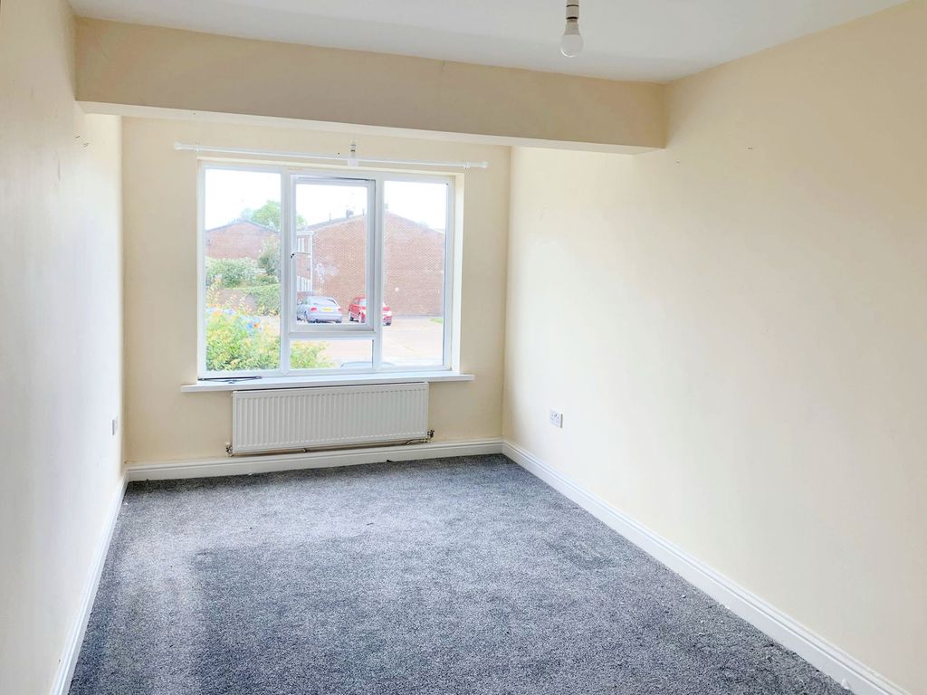2 bed flat to rent in Lake Road, Hadston, Morpeth NE65, £500 pcm