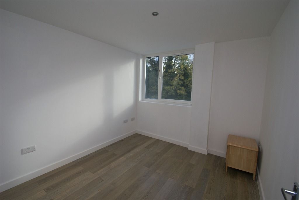 1 bed flat to rent in Bridge St, Andover SP10, £825 pcm