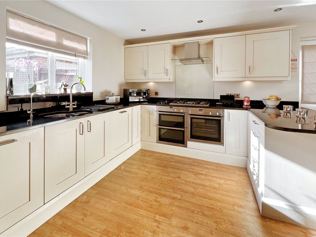 4 bed detached house for sale in Windmill Close, Bramley Green, Angmering BN16, £575,000