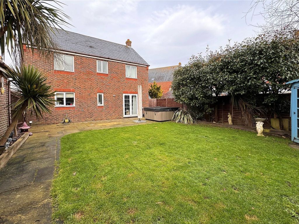 4 bed detached house for sale in Windmill Close, Bramley Green, Angmering BN16, £575,000