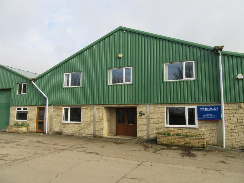 Office to let in Knockdown, Tetbury, Gloucestershire GL8, £12,000 pa