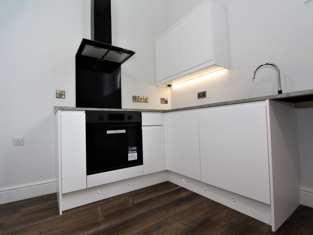 1 bed flat to rent in Lane End, Chapeltown, Sheffield S35, £850 pcm