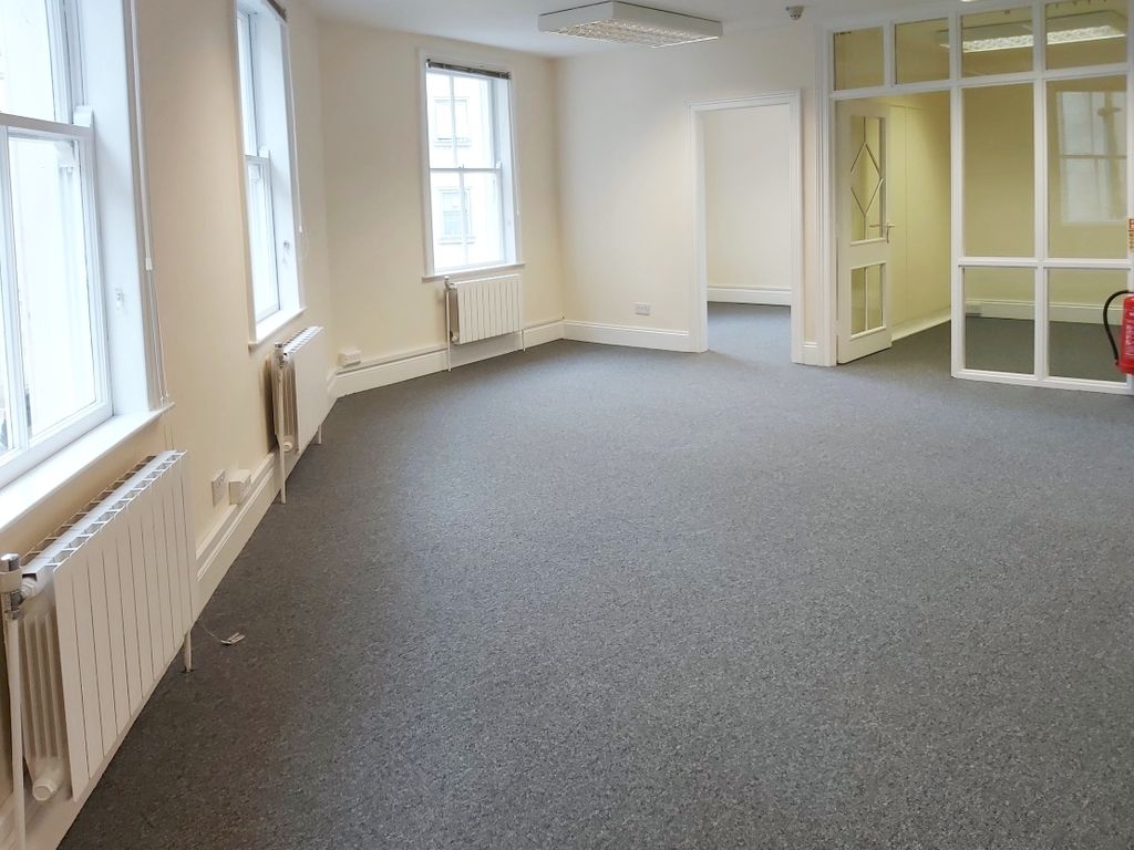 Office to let in Palace Yard Mews, Bath BA1, £25,000 pa
