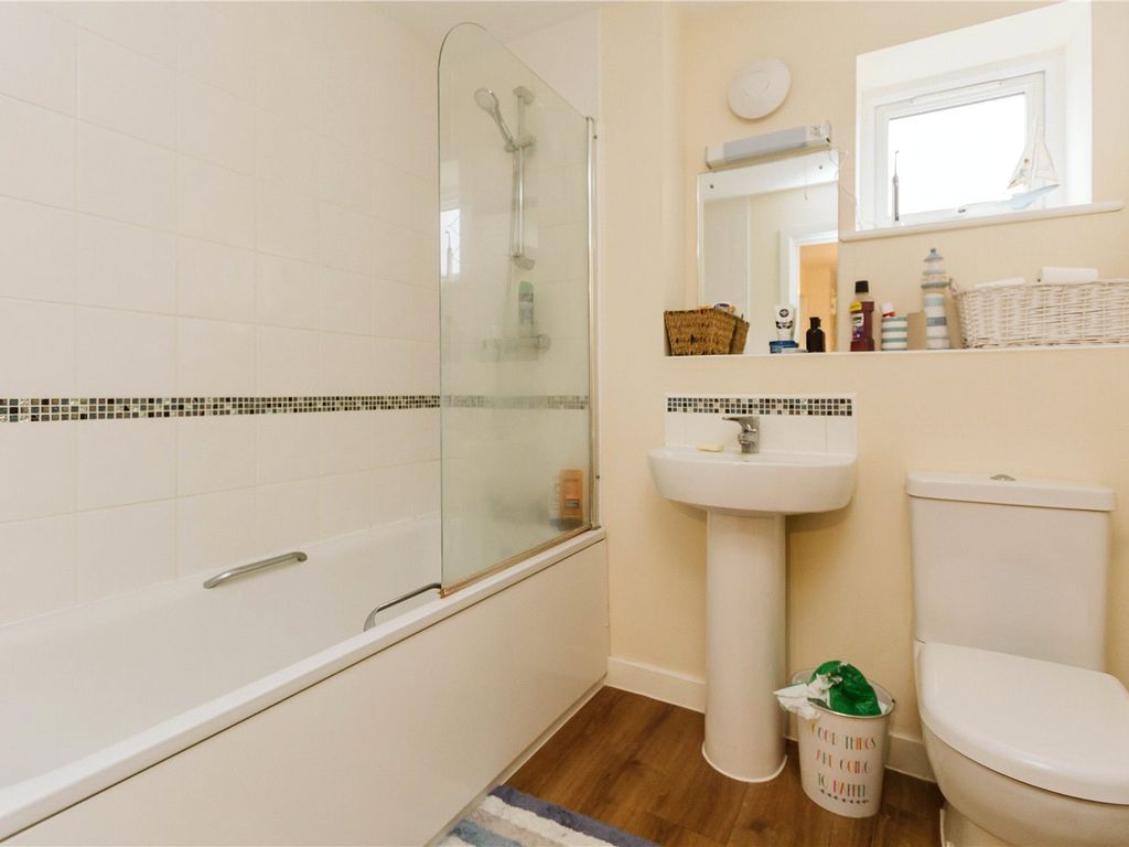 2 bed flat to rent in Kelston Close, Westbury On Trym, Bristol BS10, £1,300 pcm