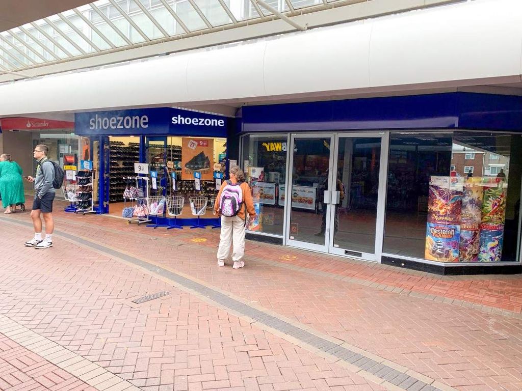 Retail premises to let in 15 North Walk, Cwmbran, Cwmbran NP44, £32,500 pa