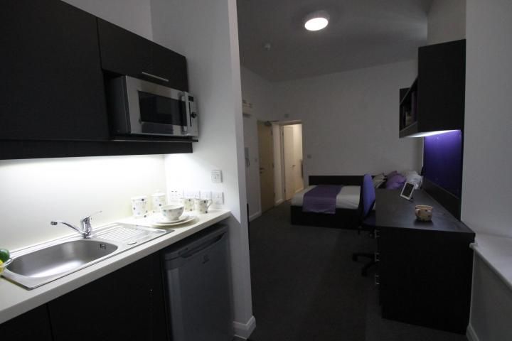 Studio to rent in North Road East, Plymouth PL4, £750 pcm