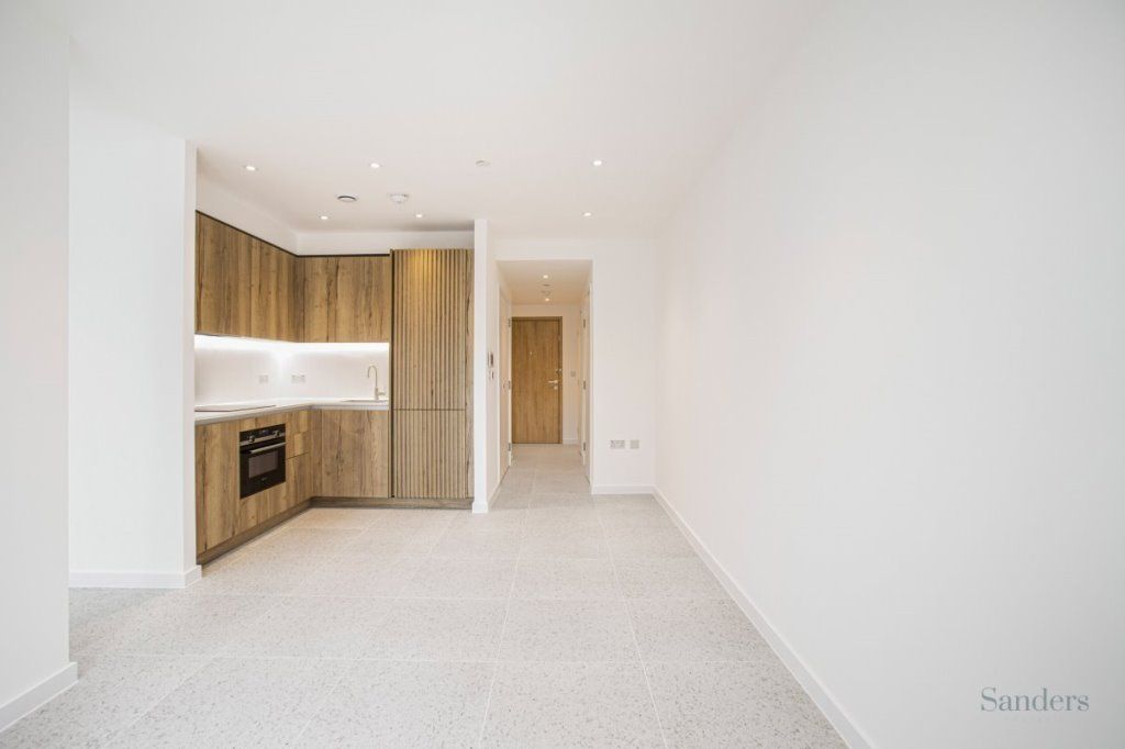 Studio to rent in Tapestry Way, Greater London, London E1, £1,950 pcm