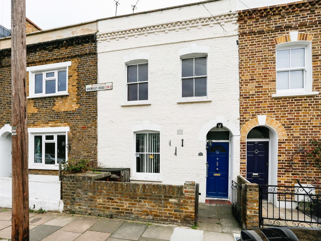 2 bed terraced house for sale in Knowsley Road, London SW11, £570,000