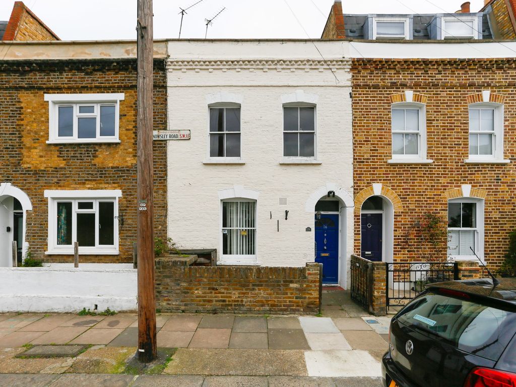 2 bed terraced house for sale in Knowsley Road, London SW11, £570,000