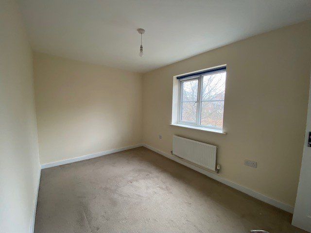 2 bed flat to rent in Wintergreen Road, Red Lodge, Bury St. Edmunds IP28, £1,080 pcm