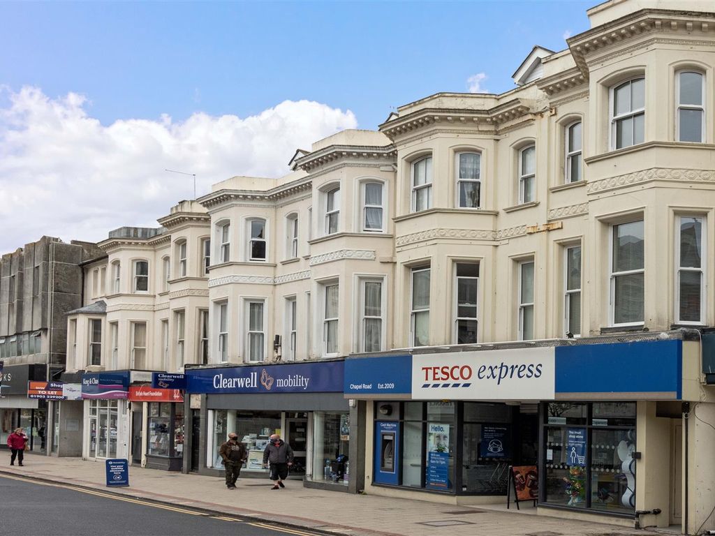 1 bed flat to rent in Chapel Road, Worthing BN11, £925 pcm