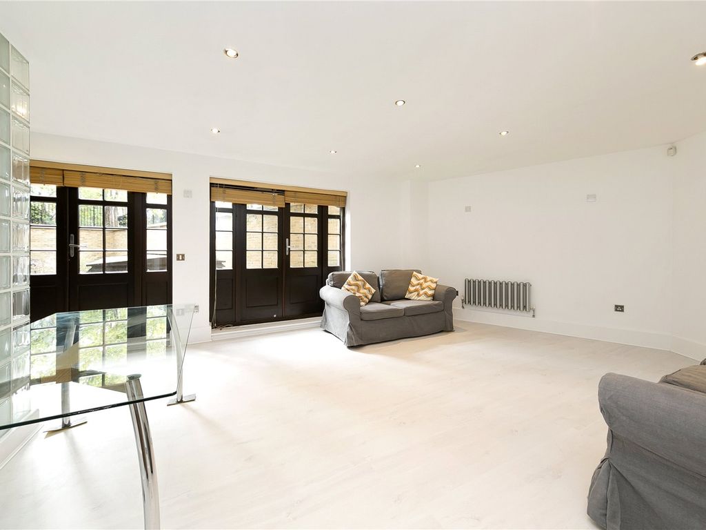 3 bed flat to rent in Blake Mews, High Park Road, Kew, Richmond TW9, £2,800 pcm