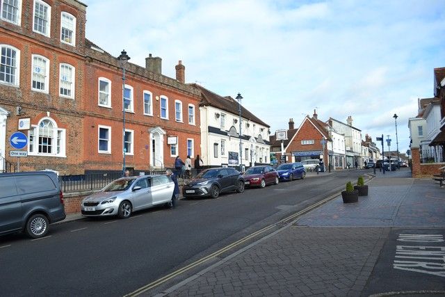 Office to let in High Street, Alton GU34, Non quoting