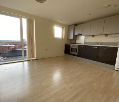 1 bed flat to rent in Great Colmore Street, Birmingham B15, £850 pcm