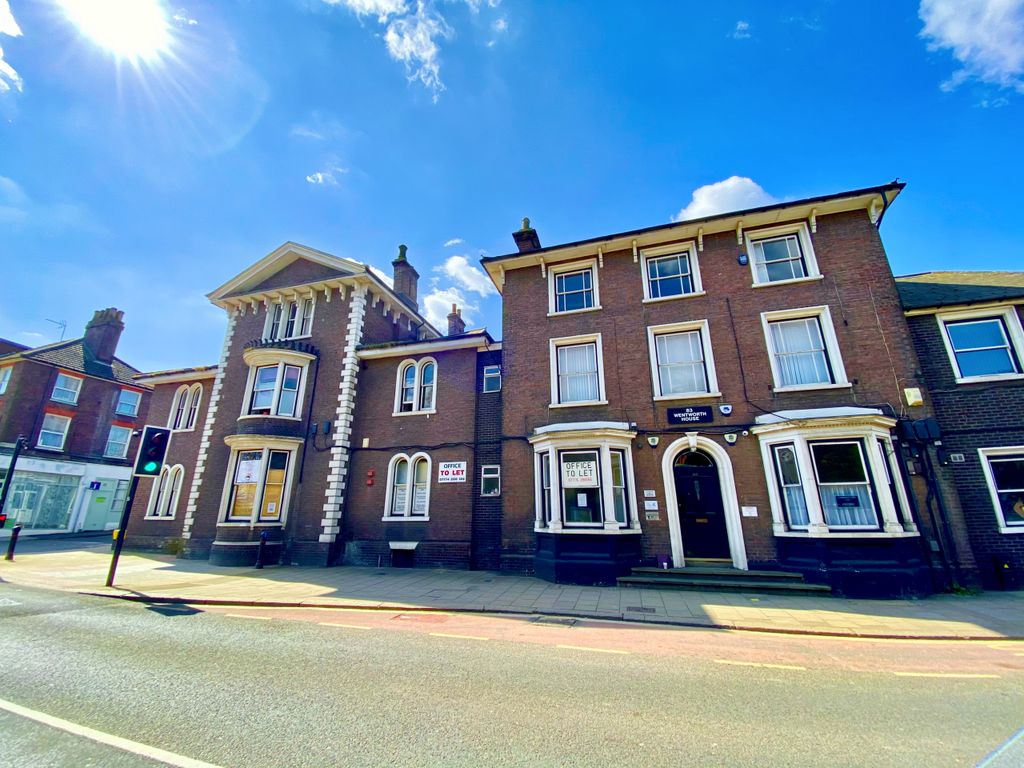 Office to let in Wentworth House, 81-83 High Street North, Dunstable, Bedfordshire LU6, Non quoting