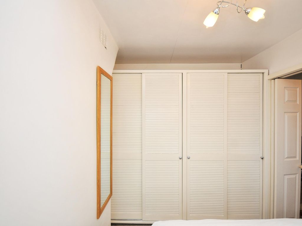 1 bed flat for sale in Croydon Road, London SE20, £225,000