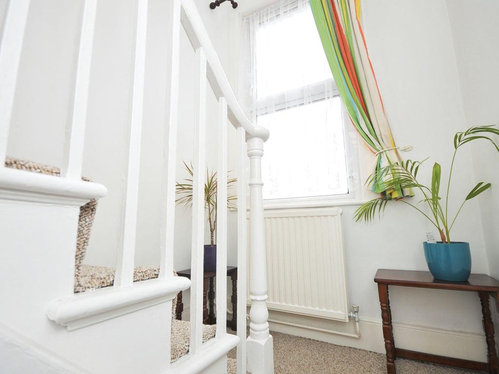 1 bed flat for sale in Croydon Road, London SE20, £225,000