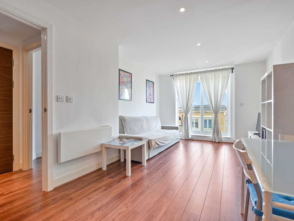 1 bed flat for sale in Napier House, Acton W3, £360,000