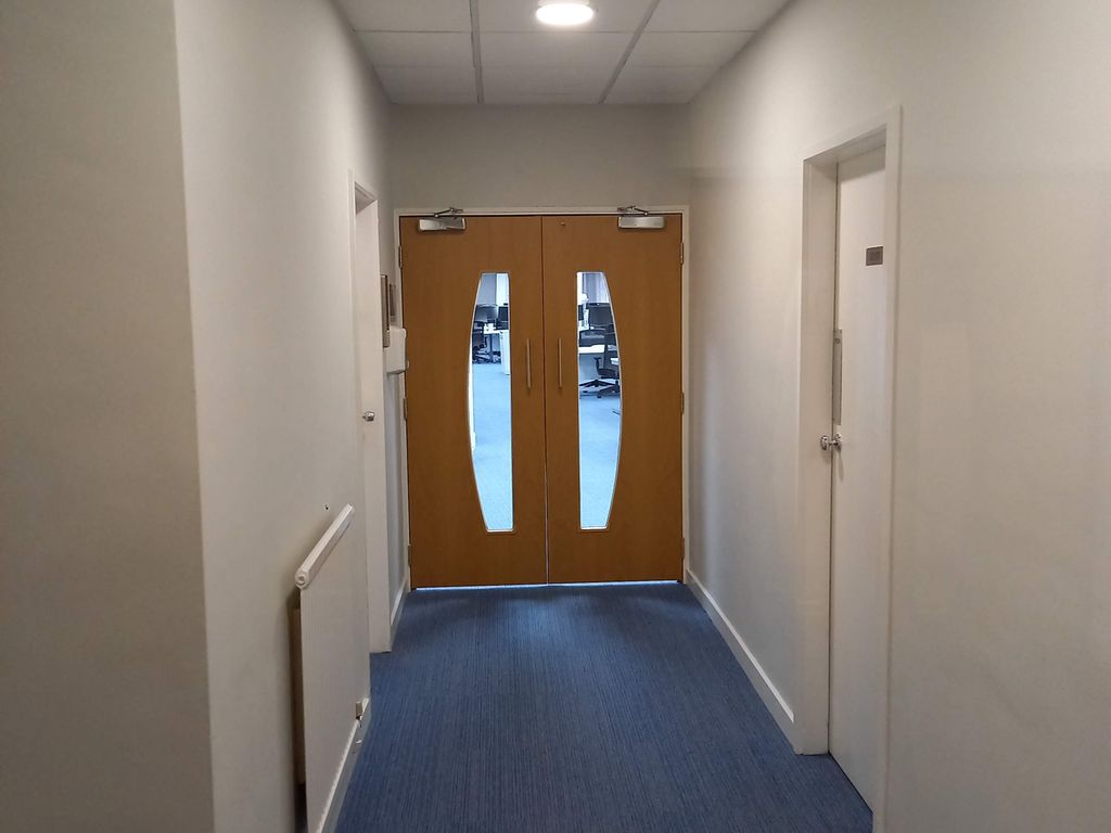 Office to let in New Walk, Leicester LE1, £54,000 pa