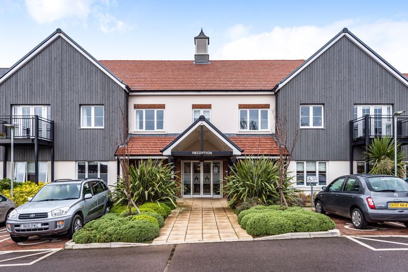 2 bed property for sale in Eaves Court, The Retreat, Princes Risborough Retirement Property HP27, £395,000