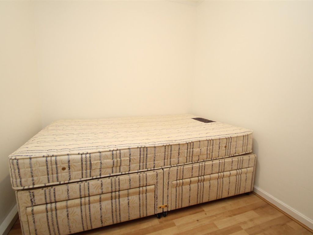 1 bed flat to rent in Marlowes, Hemel Hempstead HP1, £850 pcm