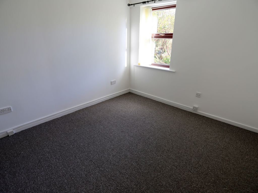 1 bed flat to rent in Rogerstone Avenue, Penkhull ST4, £600 pcm