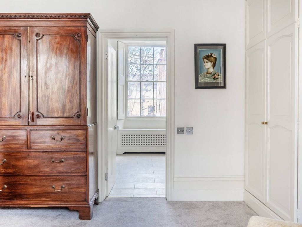5 bed terraced house to rent in Oakley Street, Chelsea, London SW3, £26,000 pcm