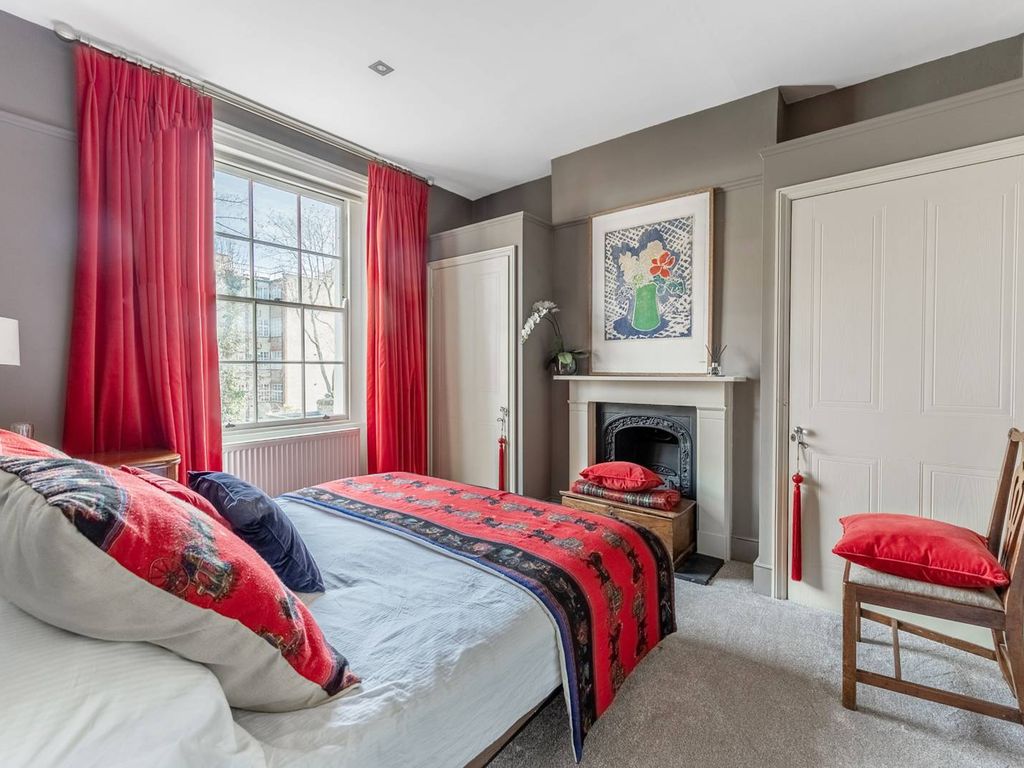 5 bed terraced house to rent in Oakley Street, Chelsea, London SW3, £26,000 pcm
