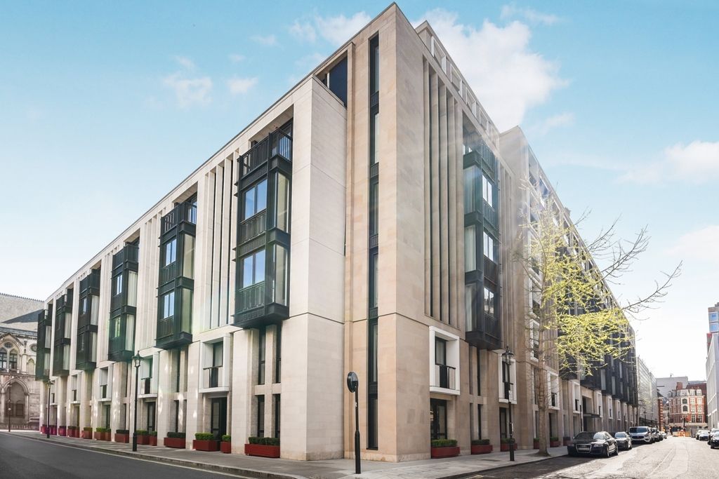 1 bed flat for sale in Portugal Street, London WC2A, £1,600,000