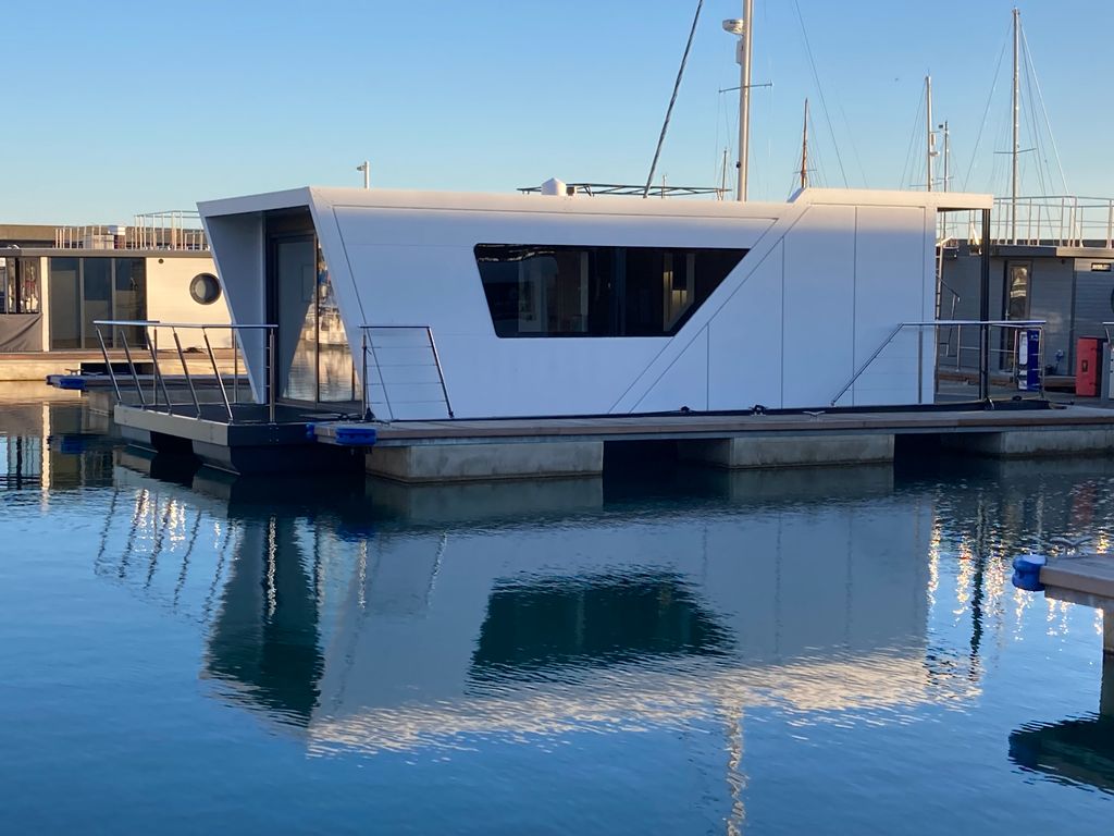 New home, 1 bed houseboat for sale in Eastern Concourse, Brighton Marina Village, Brighton BN2, £198,000