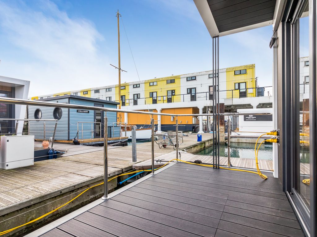 New home, 1 bed houseboat for sale in Eastern Concourse, Brighton Marina Village, Brighton BN2, £198,000