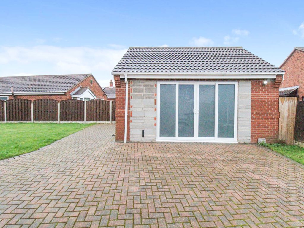 4 bed detached house for sale in Bank End Road, Blaxton, Doncaster DN9, £375,000