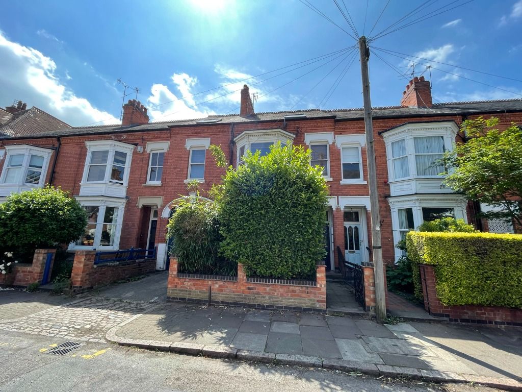 9 bed block of flats for sale in Central Avenue, Clarendon Park, Leicester LE2, £525,000