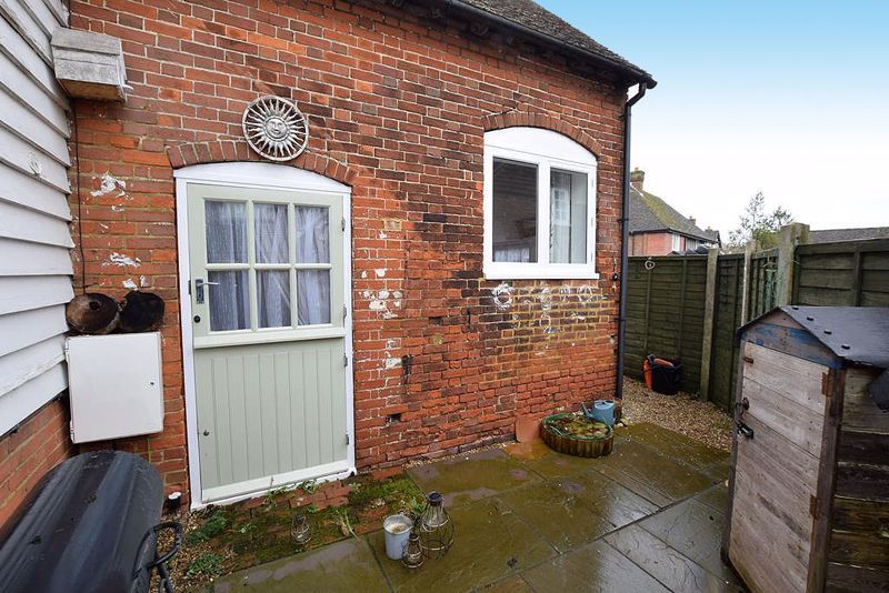 1 bed cottage to rent in Upper Street, Leeds, Maidstone ME17, £950 pcm