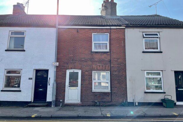 2 bed terraced house to rent in Magdalen Street, Colchester CO1, £1,000 pcm