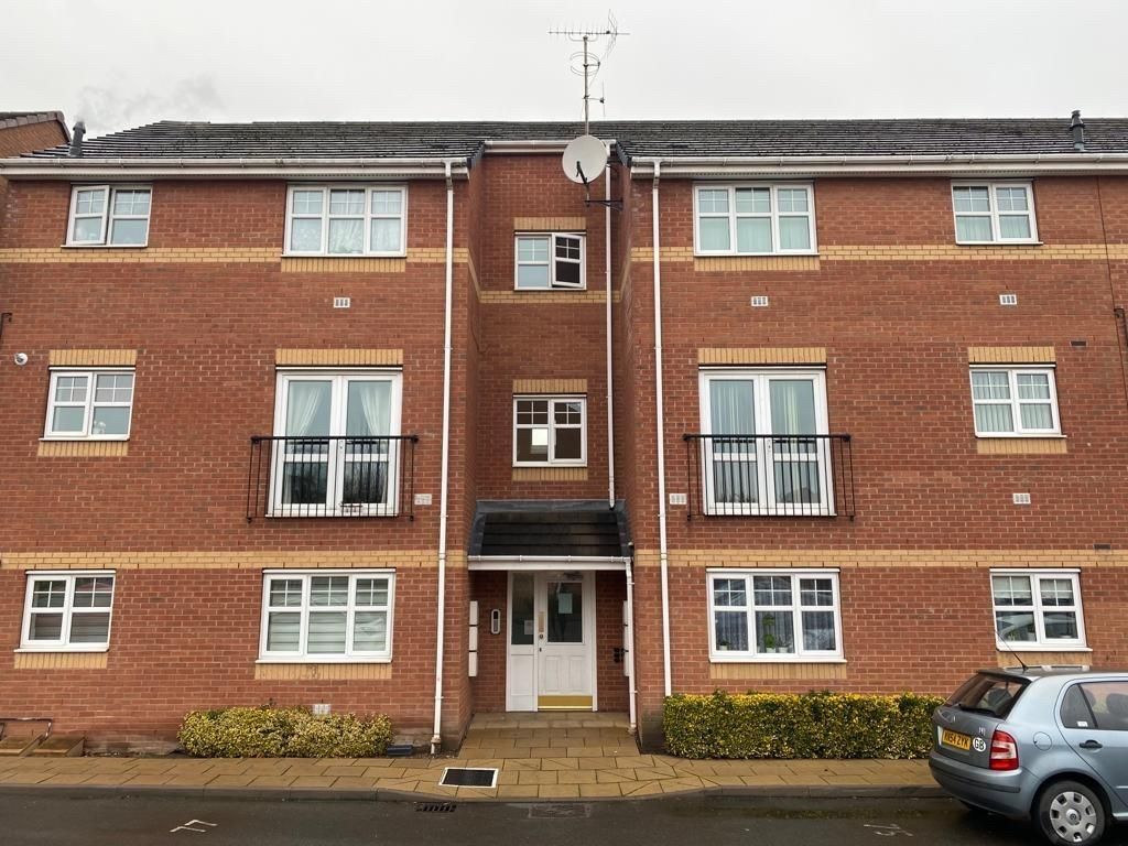 2 bed flat to rent in Black Eagle Court, Burton-On-Trent DE14, £650 pcm
