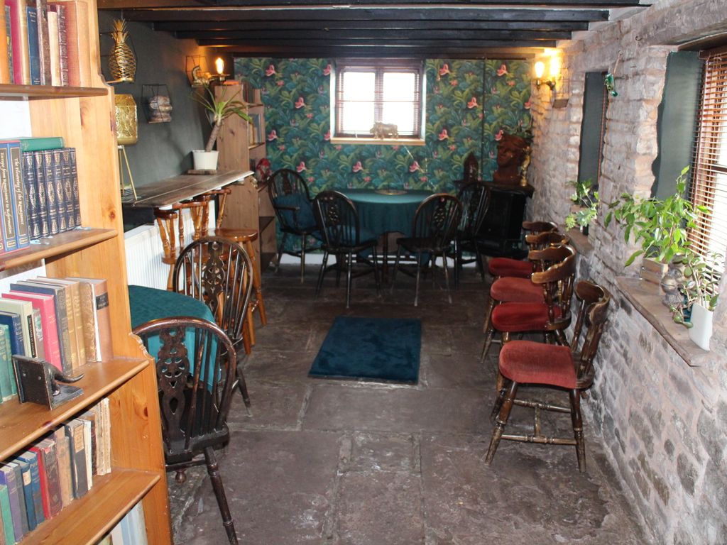 Pub/bar to let in Llanishen, Chepstow NP16, £300,000 pa