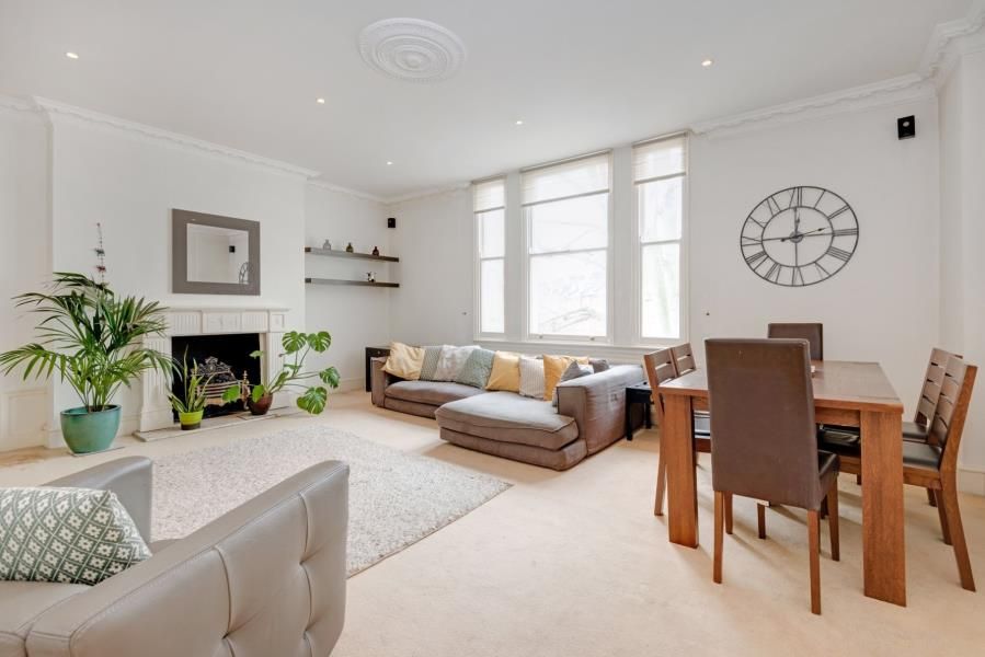 2 bed flat to rent in Warrington Gardens, Little Venice W9, £3,142 pcm